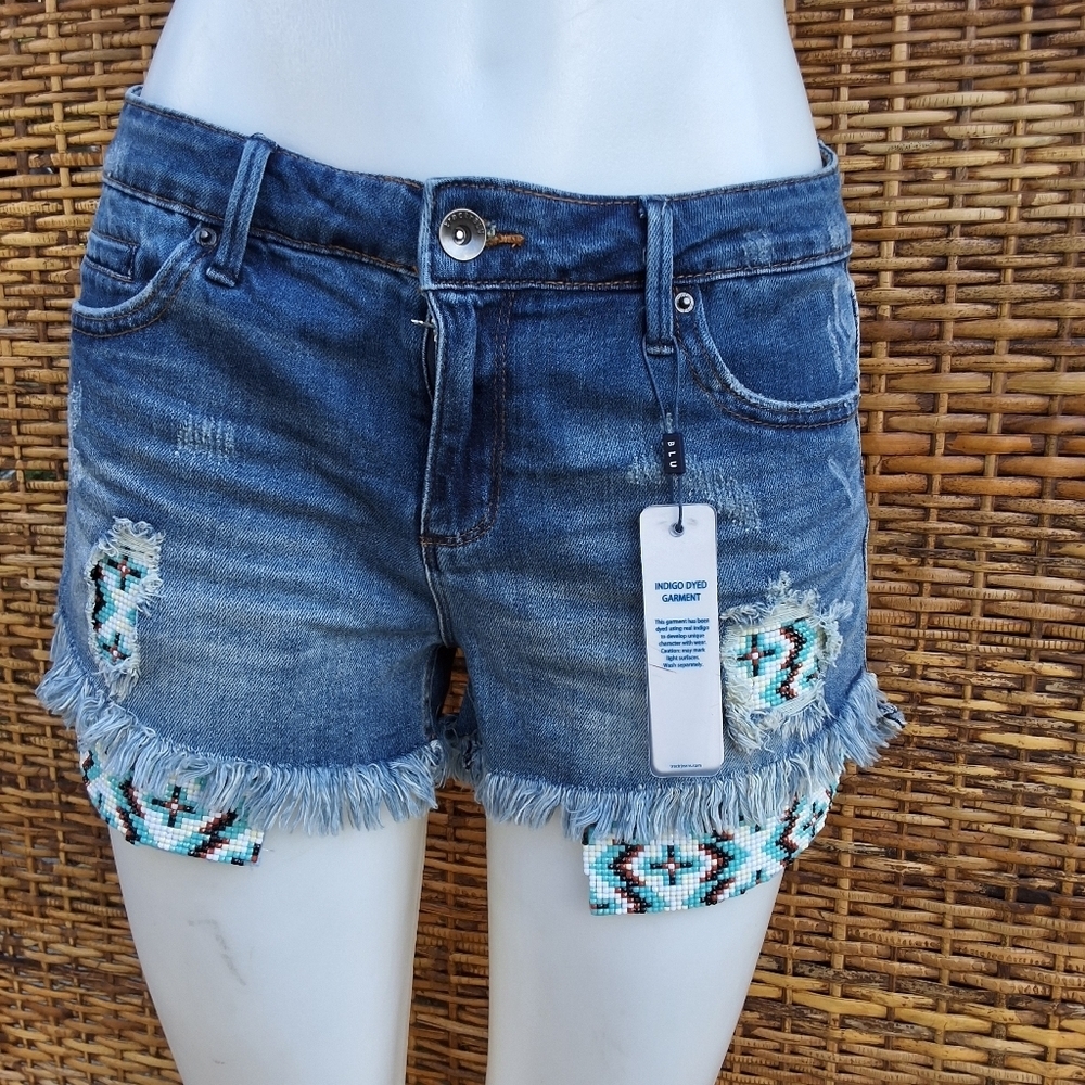 Tractr Blu Beaded Denim Shorts 28 NWT - Picture 4 of 16